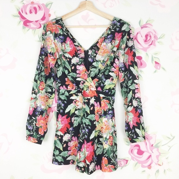 Forever 21 Pants - NEW Forever 21 Black Floral Romper S